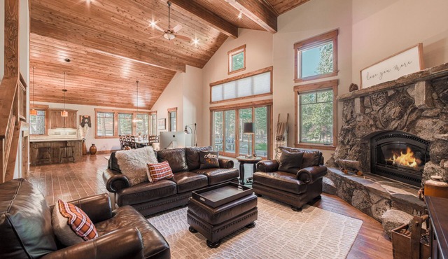 Monthly Lease - Freedom Lodge by Tahoe Getaways - 4BR Centrally Located w/Bonus Room
