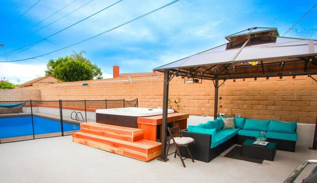 NEW! 4BR House -Pool, Jacuzzi, Outdoor Kitchen, AC