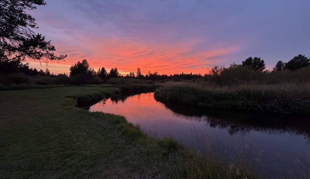 !NEW! Big Sunsets on Little Deschutes - Riverfront