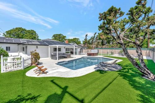 New cheerful villa, Pool, Spa, Mini Golf, Game room, Fire pit next to Disneyland