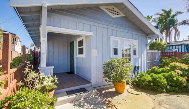 Ocean Beach Cottage - walk to beach