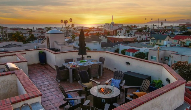 Ocean-View Endless Summer Condo with AC & EV Charger