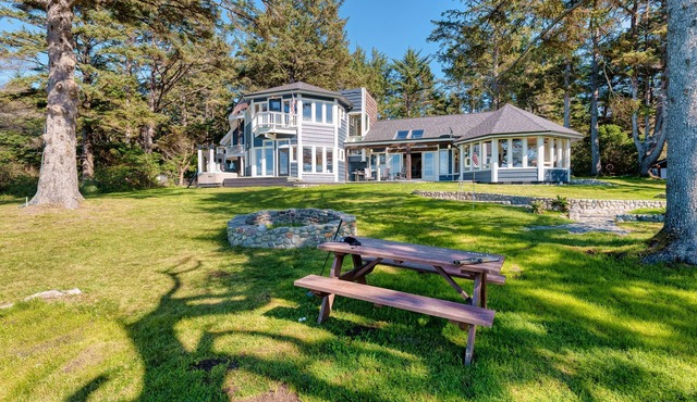 Oceanfront escape with beach access, private hot tub and game room