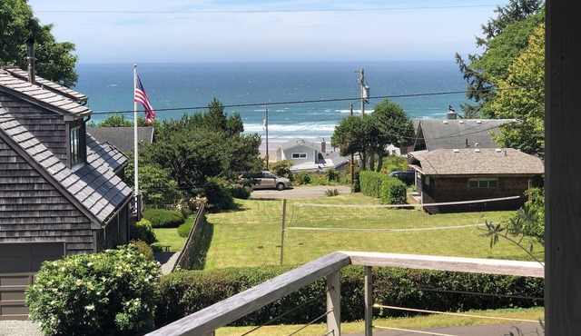 Oceanviews from bedrooms and decks