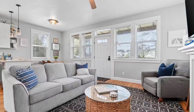 Olivia Beach Vacation Home, Sleeps 4-10, Walk to the Beach