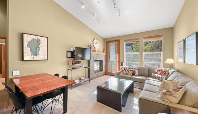 Palisades Tahoe Lodge Rentals Two Bedroom #804