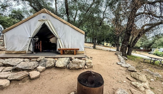 Peaceful Affordable Glamping Tent with Scenic Nature Views near San Diego in Pauma Valley, California