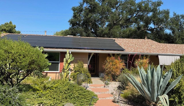 Peaceful Furnished 4BR Ojai Garden Retreat + EV Charger/Monthly Stay