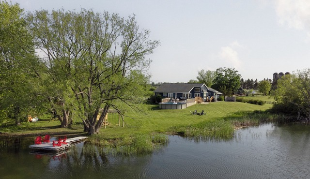 Pearadise on West Lake | Waterfront w/Pool and Dock