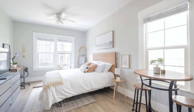 Perfect Downtown Studio | Steps to Little Italy!