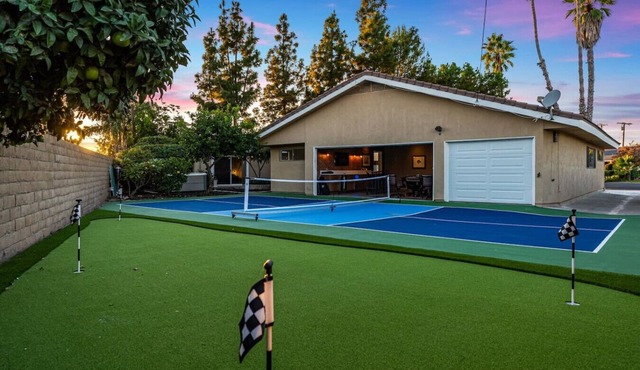 Pickleball | Putting Green | 5 BR | 3 mi to Disney