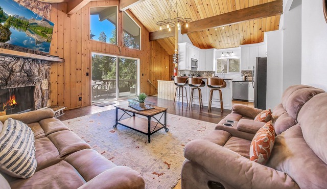 Pine View: Billiards Table, Foosball, Scenic Views
