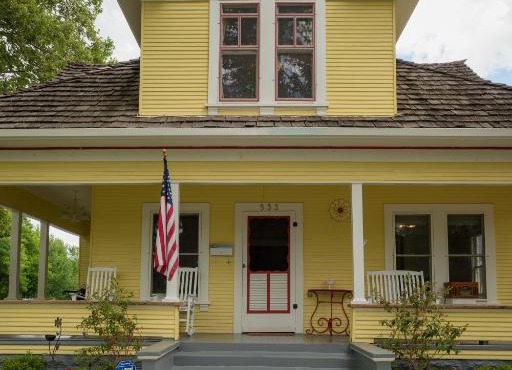 Poppy Sister Inn