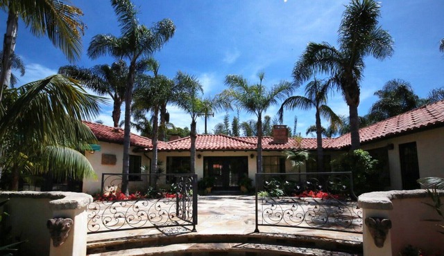 Relaxing Private Resort in Paradise
