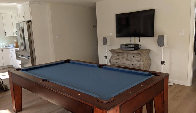 Renovated Coastal Retreat - 8 min walk to Ocean Bluffs