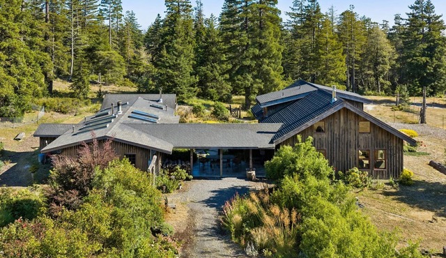 Roseman Creek Ranch | Farm Stay, Private, Gardens