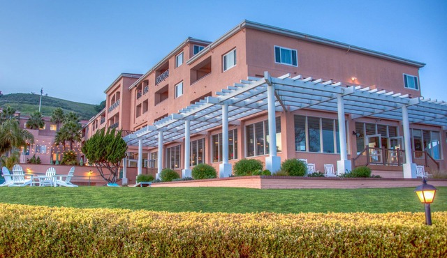 San Luis Bay Inn-High on the Bluffs of Avila Beach Overlooking the Pacific Ocean
