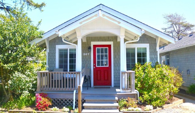 Scandia North Cabin - Close to Beach & Downtown!