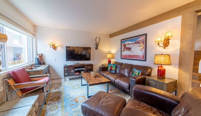 Ski-In/Out Pet-Friendly Condo w/Spa, Pool 381