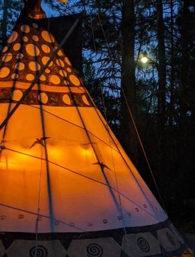 Sky Spirit -Luxury Glamping Tipi - Sleeps 2