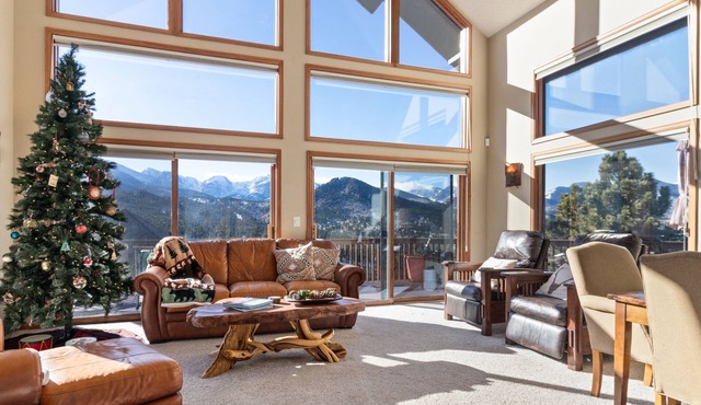 Skyview Luxury Vacation Rental by Windcliff Homes