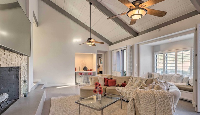 Sleek Rancho Mirage Villa: Patio, Pool, Golf!