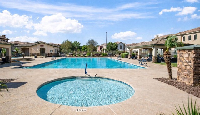 Sleeps 8 Or More - Welcome to our "Castle" in the desert! 4-Bed 3-Bath two Story