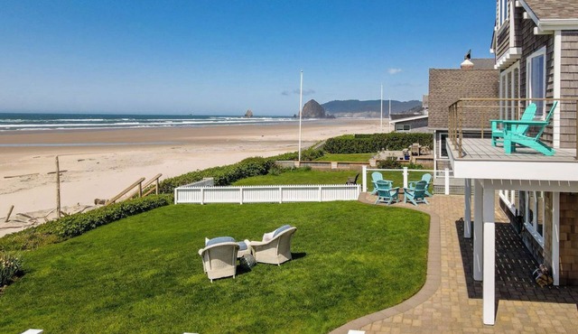 Slice of Heaven – Oceanfront Luxury with Private Beach Access in Tolovana