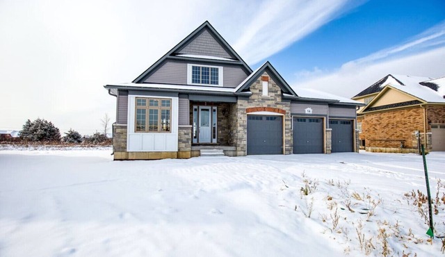 Spacious Brand New 4-Bed Retreat in Quinte West