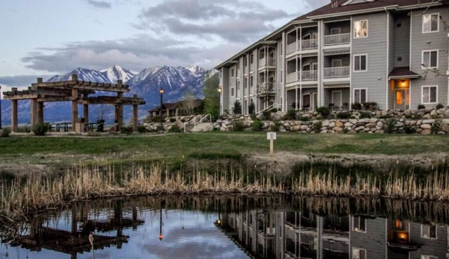 Spacious, Cozy 1-bedroom villa in stunning David Walley's resort, Genoa, NV