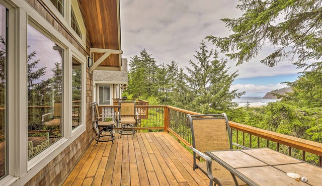 Spacious Family Townhome: Walk to Beach & Downtown