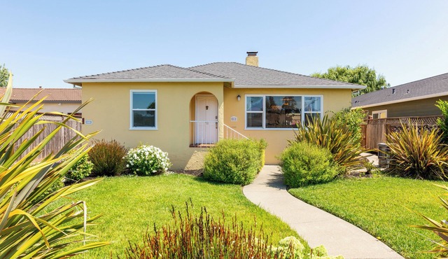 Spacious Renovated Mid-Century Charmer - New