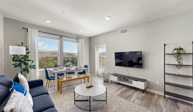 Sparks Marina 2BR | Balcony, Pool & Rooftop