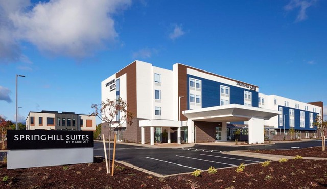 SpringHill Suites by Marriott Medford Airport
