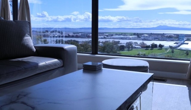 Stunning Bay Views in Safe Neighborhood