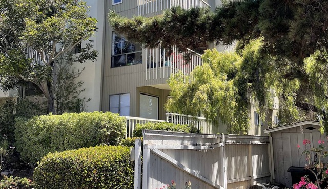 Sun-Filled Canyon Condo in Heart of Mission Hills