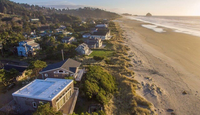 The Sand Castle -oceanfront home with amazing view