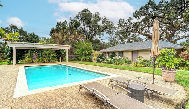 Ultimate Sonoma Valley Retreat for 4: Private Guest House and Cottage with Pool