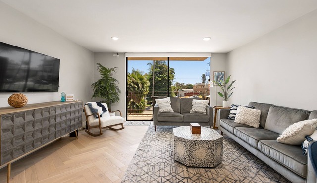 Updated 3-Bedroom Getaway in Coronado Village