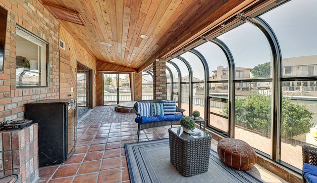 Victorville Lakefront Retreat: Fish, Dock + More