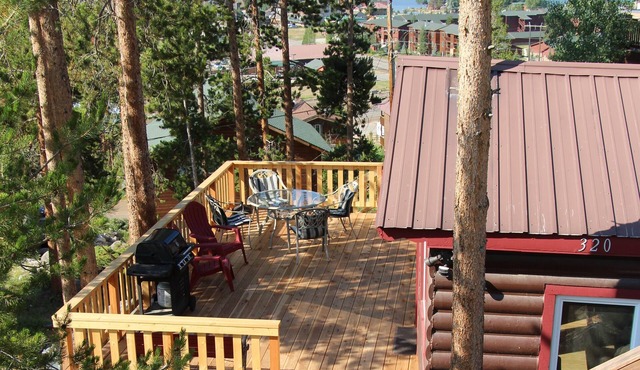 "Views with a Cabin" - in the Historic Town of Grand Lake