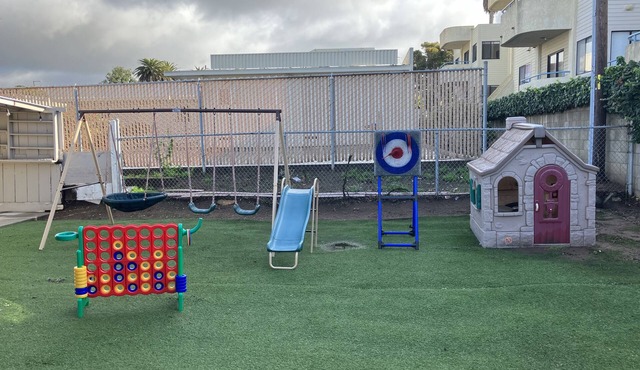 Walk to Embarcadero + Kids Dream Yard + Pool Table