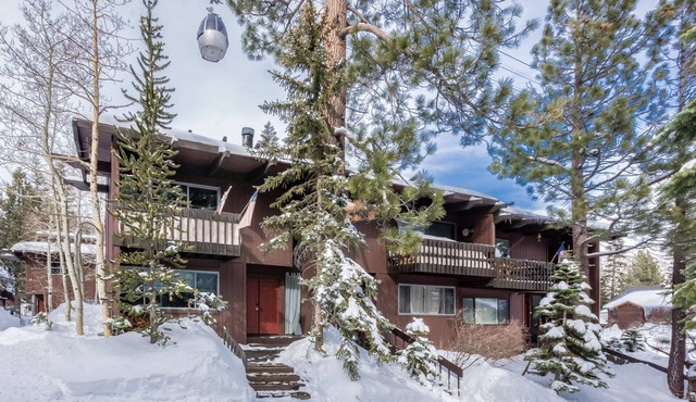 Walk to Village Gondola. Updated 4BR 3 Bath for 2 families. Sleep 10. Fireplace.