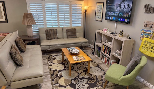 Welcoming One Bedroom Ground Floor condo with WiFi in charming Carpinteria