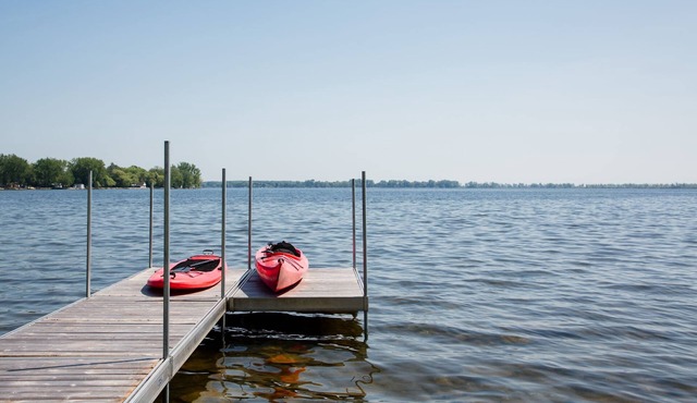 Wellers Landing - Prince Edward County Lakehouse