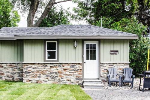 Westlake Bloomfield Cottage