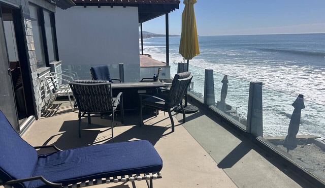Whale Rock House Beach Front (2nd FL) - 7 MAX (STR#03-2662)