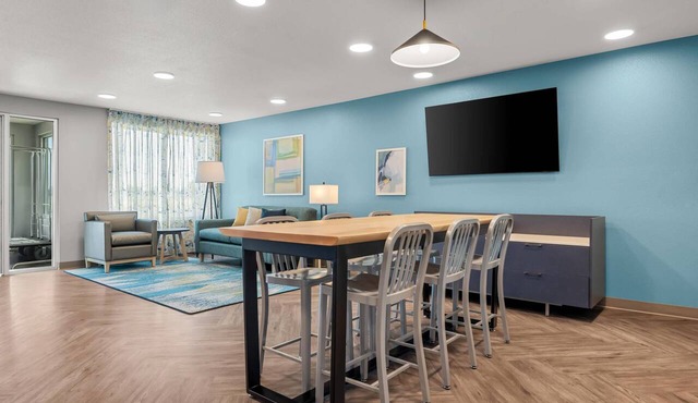 Woodspring Suites Manteca - Stockton South