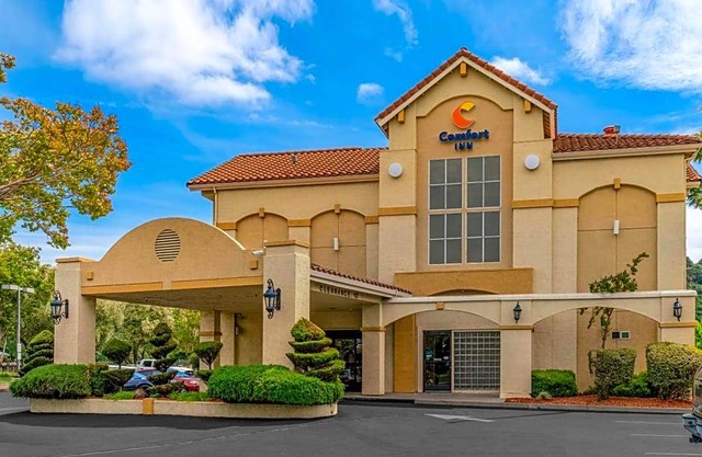 2-Star Hotel ∙ Comfort Inn Cordelia