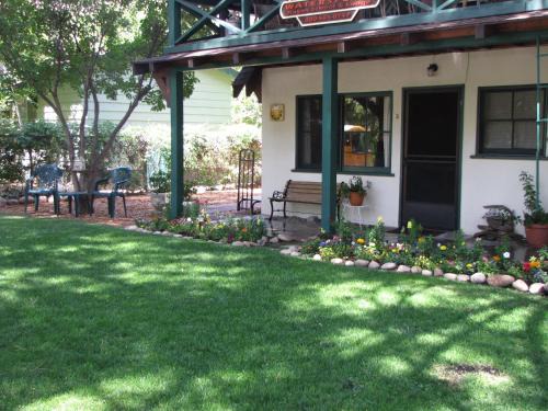 Kern Riverfront Lodge 